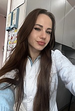 Ukrainian mail order bride Yuliia from Rozdilna with light brown hair and green eye color - image 7