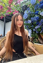 Ukrainian mail order bride Yuliia from Rozdilna with light brown hair and green eye color - image 2