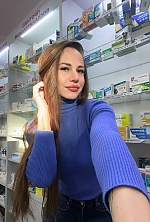 Ukrainian mail order bride Yuliia from Rozdilna with light brown hair and green eye color - image 13