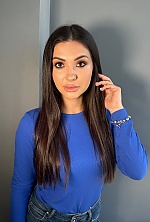 Ukrainian mail order bride Anastasiia from Kharkiv with light brown hair and brown eye color - image 7