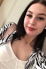 Ukrainian mail order bride Oleksandra from Mykolayiv with light brown hair and green eye color - image 6