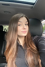 Ukrainian mail order bride Yuliia from Kyiv with light brown hair and grey eye color - image 3