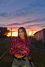 Ukrainian mail order bride Hanna from Kharkiv with light brown hair and brown eye color - image 7