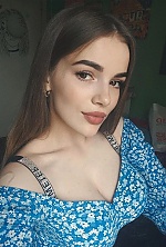 Ukrainian mail order bride Hanna from Kharkiv with light brown hair and brown eye color - image 3