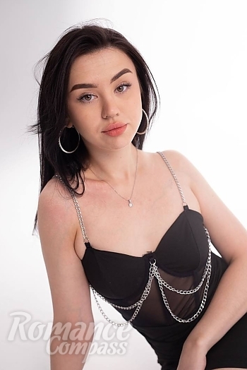 Ukrainian mail order bride Anna from Kryvyi Rih with blonde hair and hazel eye color - image 1