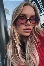 Ukrainian mail order bride Yana from Mannheim with blonde hair and grey eye color - image 7