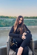 Ukrainian mail order bride Daria from Kyiv with light brown hair and brown eye color - image 2