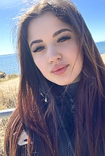 Ukrainian mail order bride Viktoriia from Gdansk with light brown hair and brown eye color - image 5