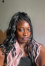 Ukrainian mail order bride Sadiye from Abuja with black hair and brown eye color - image 4