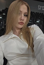 Ukrainian mail order bride Varvara from Rîbnița with blonde hair and blue eye color - image 2
