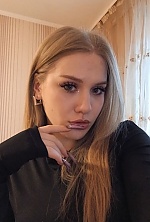 Ukrainian mail order bride Varvara from Rîbnița with blonde hair and blue eye color - image 3