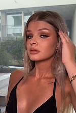 Ukrainian mail order bride Alissa from Limassol with blonde hair and green eye color - image 6