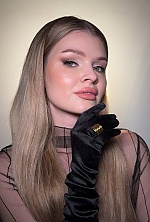 Ukrainian mail order bride Alissa from Limassol with blonde hair and green eye color - image 2