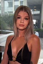 Ukrainian mail order bride Alissa from Limassol with blonde hair and green eye color - image 4