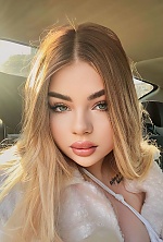 Ukrainian mail order bride Valeria from Kropyvnytskyi with blonde hair and green eye color - image 3