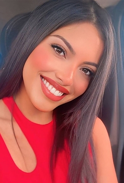 Juliana, 27 y.o. from Bogot&aacute;, Colombia