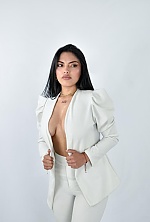 Ukrainian mail order bride Juliana from Bogot&aacute; with black hair and brown eye color - image 26