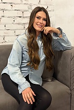 Ukrainian mail order bride Elena from Kyiv with brunette hair and green eye color - image 10