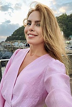 Ukrainian mail order bride Valentina from Kyiv with light brown hair and grey eye color - image 7