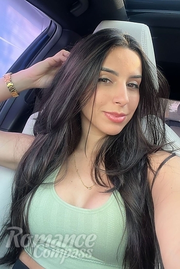 Ukrainian mail order bride Pamela from Rio de Janeiro with light brown hair and brown eye color - image 1