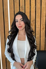 Ukrainian mail order bride Pamela from Rio de Janeiro with light brown hair and brown eye color - image 3