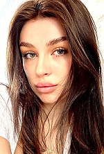 Ukrainian mail order bride Valeria from Kyiv with brunette hair and green eye color - image 5