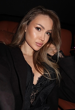Nina, 22 y.o. from Los Angeles, United States