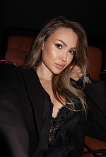 Ukrainian mail order bride Nina from Los Angeles with light brown hair and brown eye color - image 11