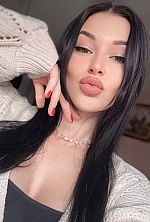 Ukrainian mail order bride Anzhela from Vienna with brunette hair and brown eye color - image 6
