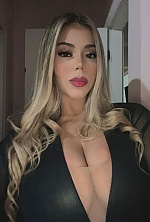 Ukrainian mail order bride Geovanna from Brasil with light brown hair and brown eye color - image 8