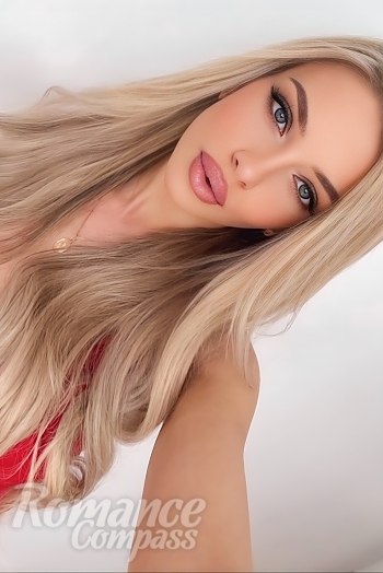 Ukrainian mail order bride Inna from Los Angeles with blonde hair and blue eye color - image 1