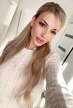 Ukrainian mail order bride Inna from Los Angeles with blonde hair and blue eye color - image 9