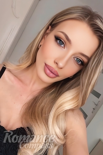 Ukrainian mail order bride Inna from Los Angeles with blonde hair and blue eye color - image 1