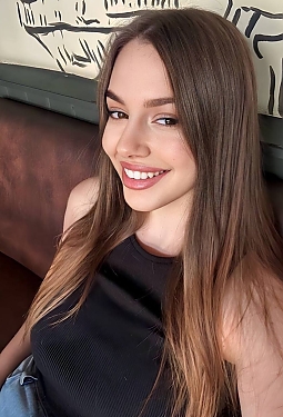 Yuliia, 21 y.o. from Kyiv, Ukraine