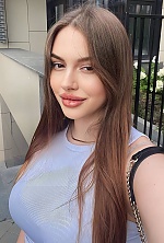 Ukrainian mail order bride Yuliia from Kyiv with light brown hair and brown eye color - image 2