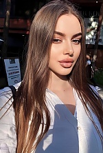 Ukrainian mail order bride Yuliia from Kyiv with light brown hair and brown eye color - image 6