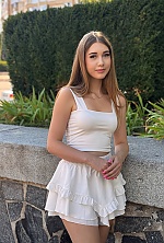 Ukrainian mail order bride Alisa from Cherkasy with light brown hair and brown eye color - image 7