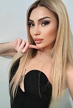 Ukrainian mail order bride Samantha from London with blonde hair and brown eye color - image 9