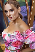 Ukrainian mail order bride Alina from Poltava with blonde hair and green eye color - image 2