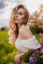 Ukrainian mail order bride Alina from Poltava with blonde hair and green eye color - image 4