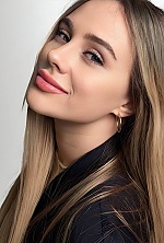 Ukrainian mail order bride Yulita from Brno with blonde hair and brown eye color - image 4