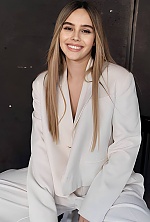 Ukrainian mail order bride Yulita from Brno with blonde hair and brown eye color - image 9
