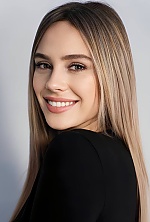 Ukrainian mail order bride Yulita from Brno with blonde hair and brown eye color - image 2