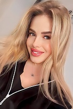 Ukrainian mail order bride Mariia from Kyiv with blonde hair and green eye color - image 2
