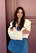 Ukrainian mail order bride Anna from Kyiv with brunette hair and blue eye color - image 6