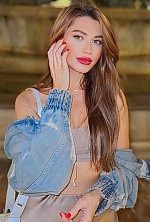 Ukrainian mail order bride Iryna from Lisbon with brunette hair and brown eye color - image 5