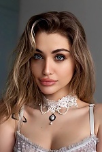 Ukrainian mail order bride Anna from Kyiv with light brown hair and green eye color - image 6