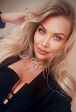Ukrainian mail order bride Anna from Kyiv with light brown hair and green eye color - image 2