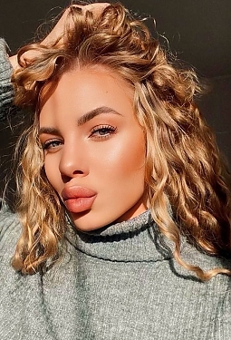 Viktoriia, 26 y.o. from Valencia, Spain