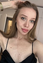 Ukrainian mail order bride Anastasia from Berlin with light brown hair and green eye color - image 6